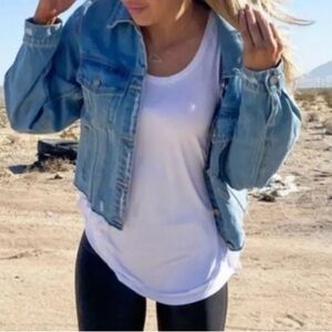 Detre Everyday cropped Denim Jacket size M